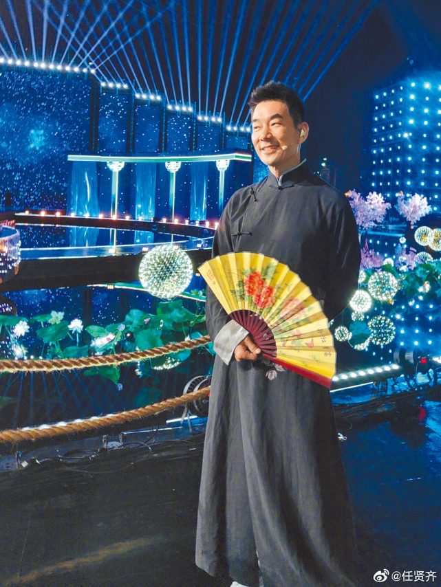 任贤齐中秋晚会古装唱《花好月圆夜》,变拼命三郎为