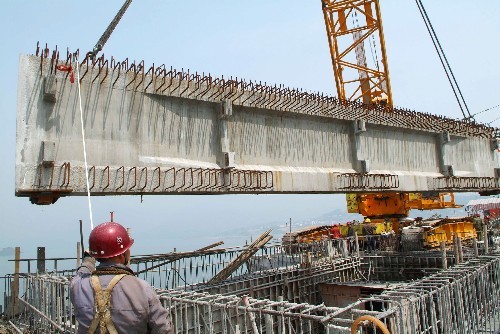 混凝土裂缝怎么处理（混凝土楼板裂缝怎么处理）