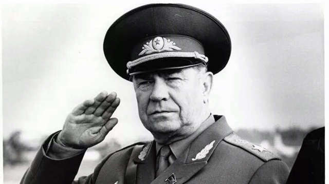由此直接导致时任苏联国防部长索科洛夫被一大批苏联高级将领被撤职