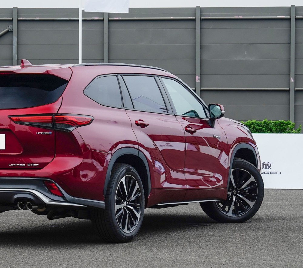 丰田最霸气suv,还是大7座,搭载2.5l动力