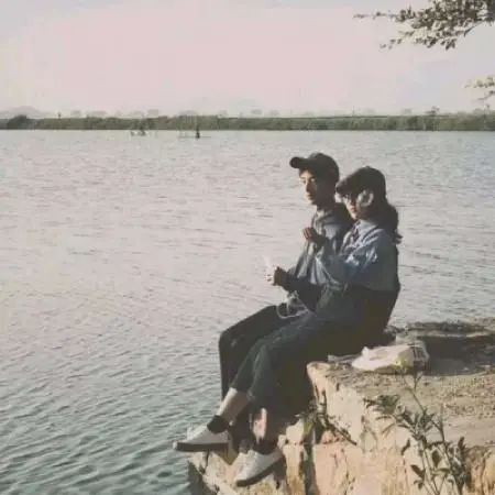 头像|情侣头像全身照两张一对,街拍浪漫的情侣们 第