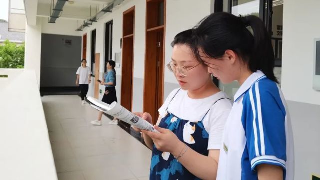 青春正当时·成长在二中——普陀二中青年教师成长记