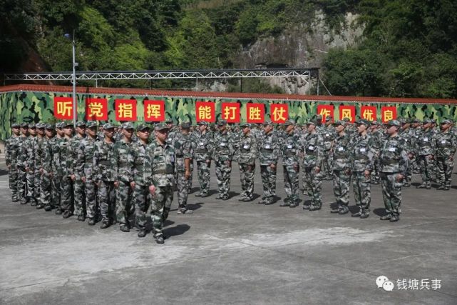 范兴东 摄瑞安市人武部组织预定新兵谈心交心.