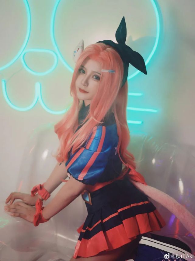 《王者荣耀》节奏热浪-阿轲cosplay作品欣赏