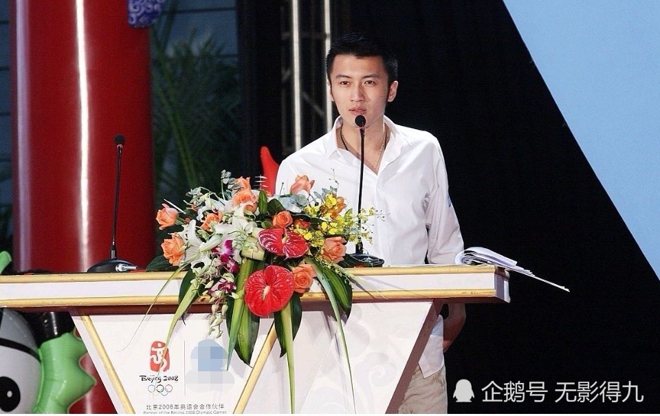 面对国籍质疑,谢霆锋正面回应,自己是一个中国人