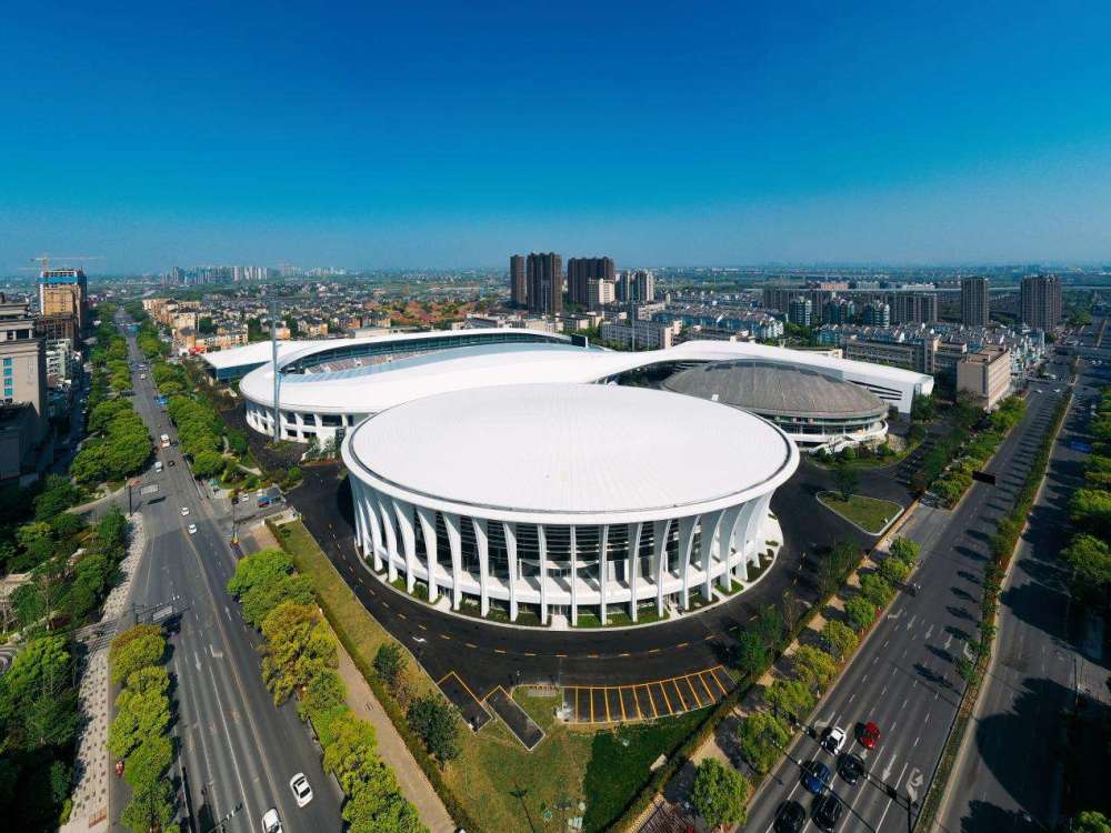 杭州亚运会首批改扩建场馆临平体育中心正式启用