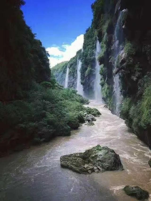 徐凯的诗:马岭河峡谷|荔波小七孔