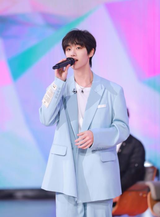 怎么唱歌好听（怎么唱歌好听简单的技巧）