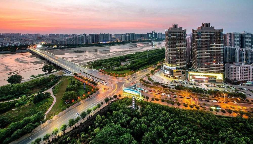 中西部四大地级市:洛阳居高临下,岳阳默默潜伏,襄阳正式发力!