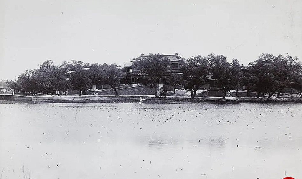 清末的北京西苑瀛台