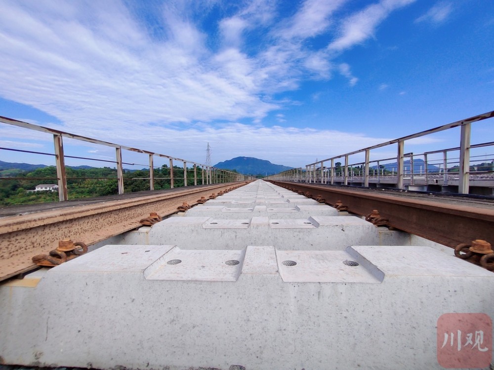 组图丨叙毕铁路(川滇段)铺架工程正式启动