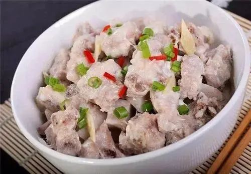 清蒸排骨怎样蒸才嫩?教你一个老做法,口感嫩滑,广东人
