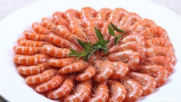 虾肉里剥出来的