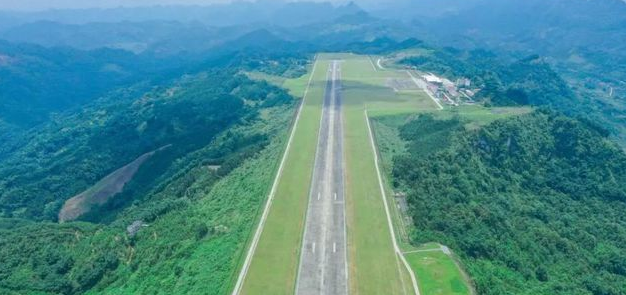 广西河池机场直接削平65座山头建造过程有哪些困难