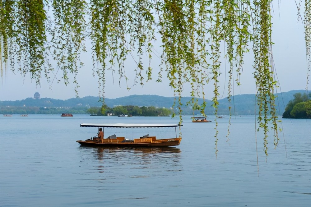 登小瀛洲岛,环湖遍览"西湖十景",西湖游船经典线路揭秘