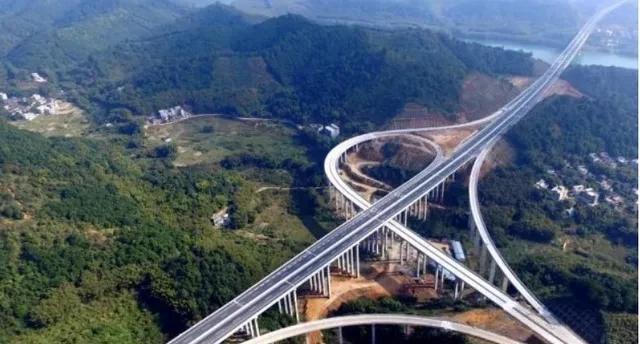 济潍高速公路的建设,使得济南与潍坊两座城市的发展更