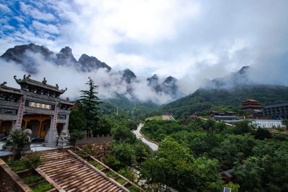 教师节丨教师免票畅游古武当山景区!