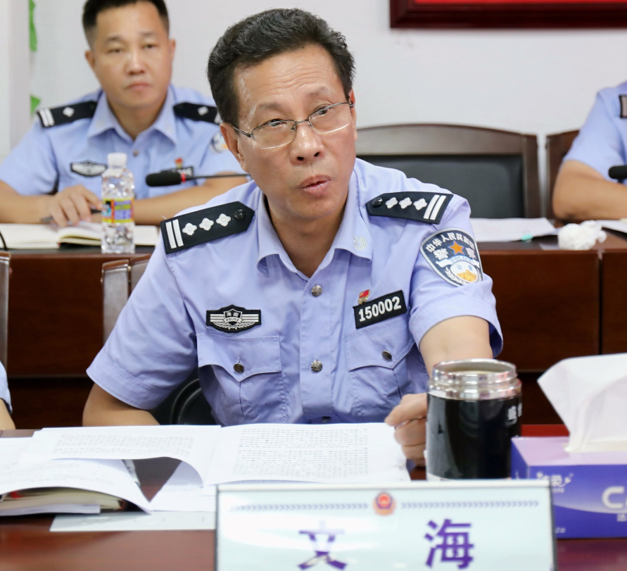 9月2日上午9时,受白沙黎族自治县委常委,公安局局长马琼才的委托,文海
