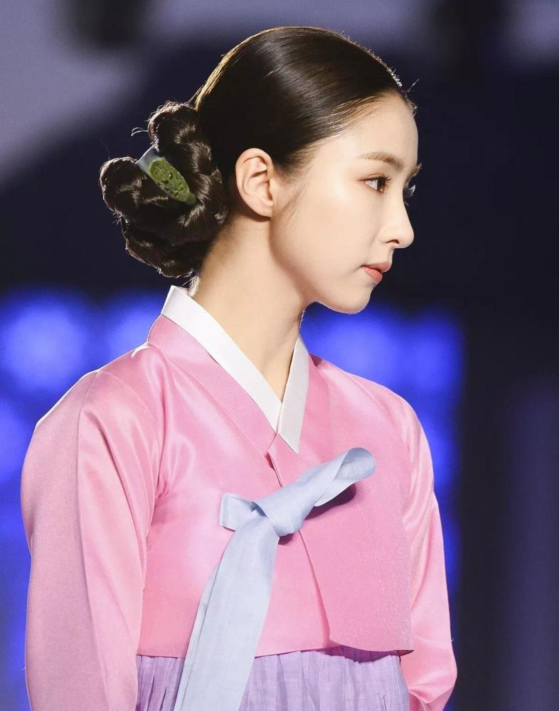 韩网热议:古装更美的女星,金裕贞受一致认可,申世景意外呼声高
