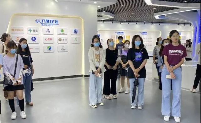 为期一个月的"青鸟计划"寒假大学生社会实践即将结束,林玉晓同志希望