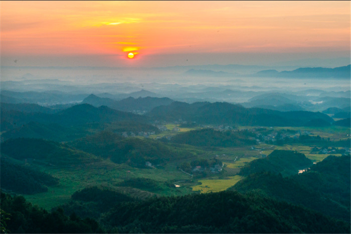 湖南武冈市黄茅村:山水如画 消费旅游助力乡村振兴