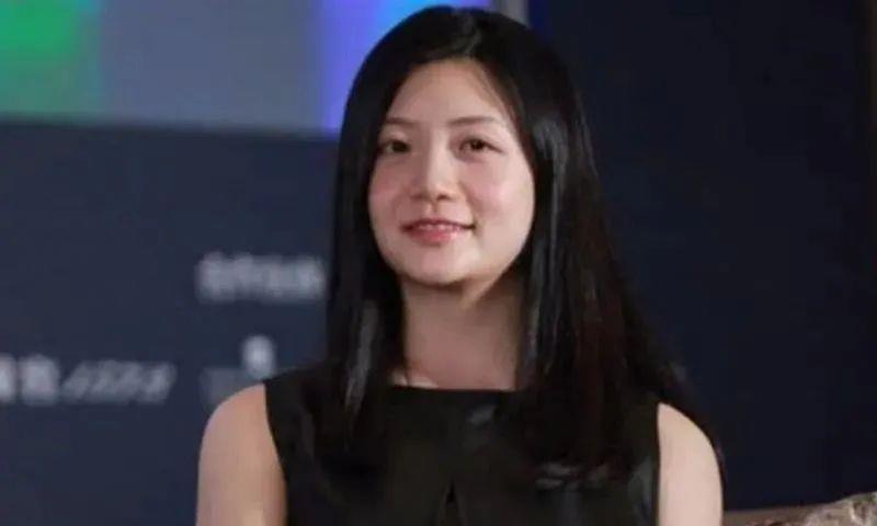 看看马云儿子马元坤再看看女儿马雪网友感叹基因真强大为何这么说