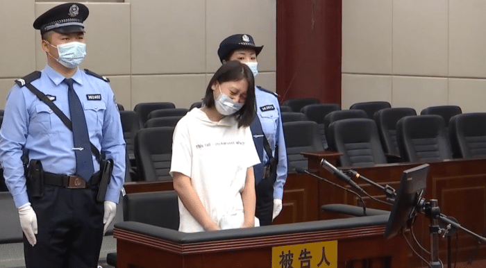 "女魔头"劳荣枝被判死刑,当庭痛哭:我不服,法律不会冤枉好人