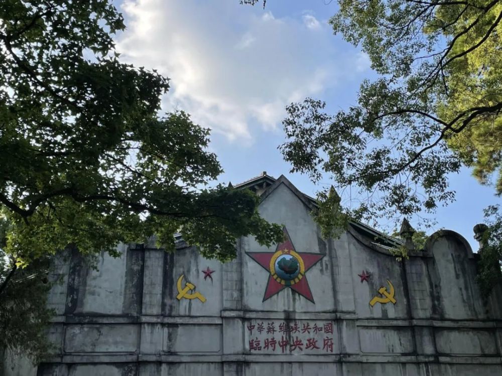 2021瑞金·奥雅设计之星大赛正式启动丨蜿蜒的红