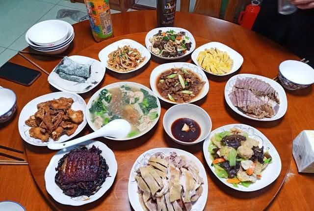 浙江农村的年夜饭走红,10道菜道道都是吉祥菜,网友:名字取得好