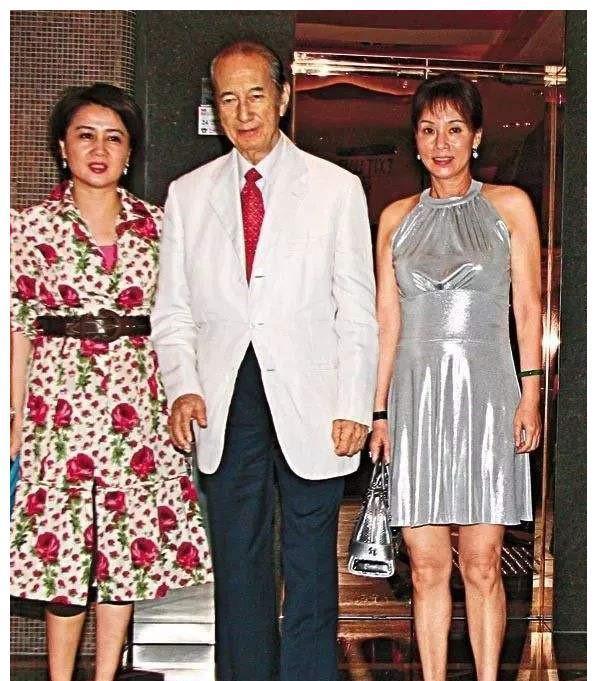 陈婉珍,但其实这个所谓的"三太"并没有正式迎娶的结婚仪式,所以在何家