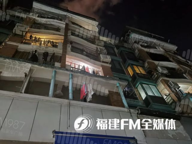 突发福州一小区内女子坠楼身亡