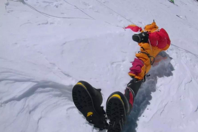 珠峰著名遇难者:绿靴子,睡美人,休息者,为何20年无人