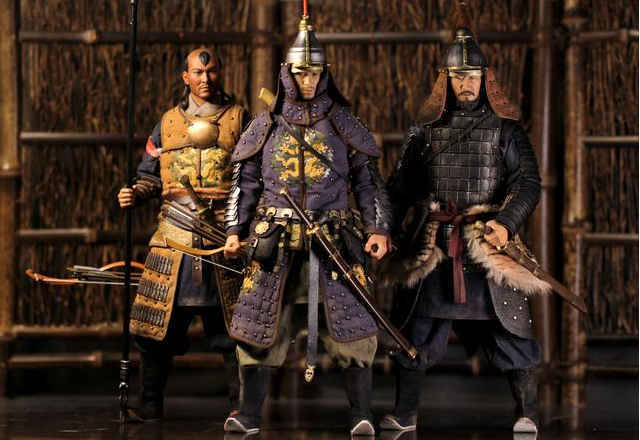 明朝军队有强大的骑兵部队,马上的业务水平不亚于蒙古人.