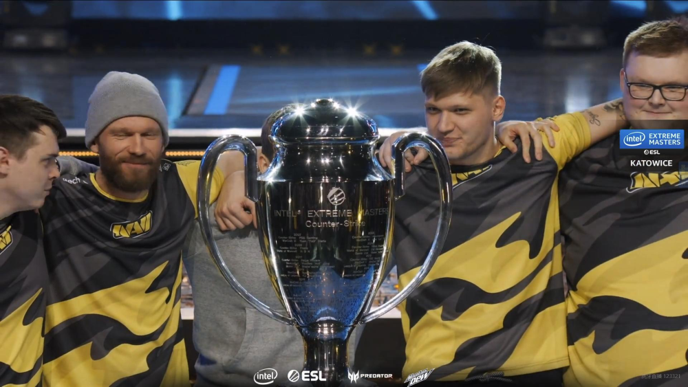 csgo:s1mple曾经会职责队友,个人英雄主义未必不行