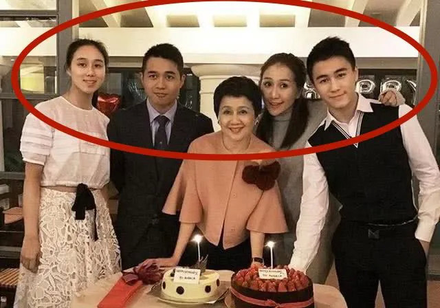 赌王何鸿燊家的家谱弄得云里雾里,儿女的名字也是十分相似,什么何超仪