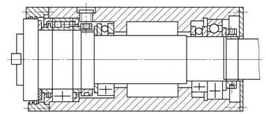 于中间配置,这种配置的特点是两个方向的推力轴承配置在前支撑后侧,此