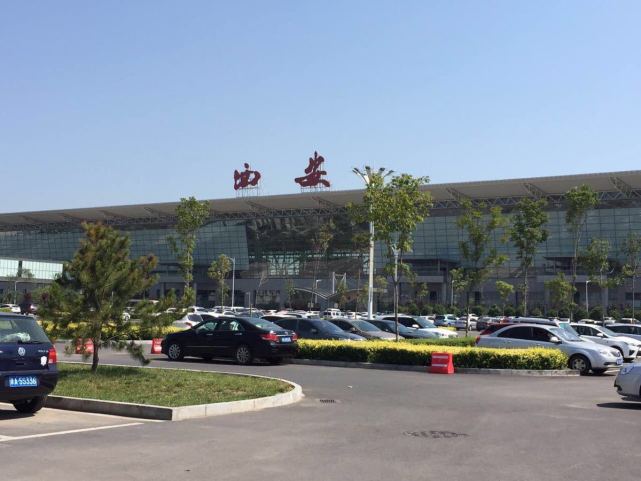 西安咸阳国际机场停车一天多少钱,西安咸阳机场停车