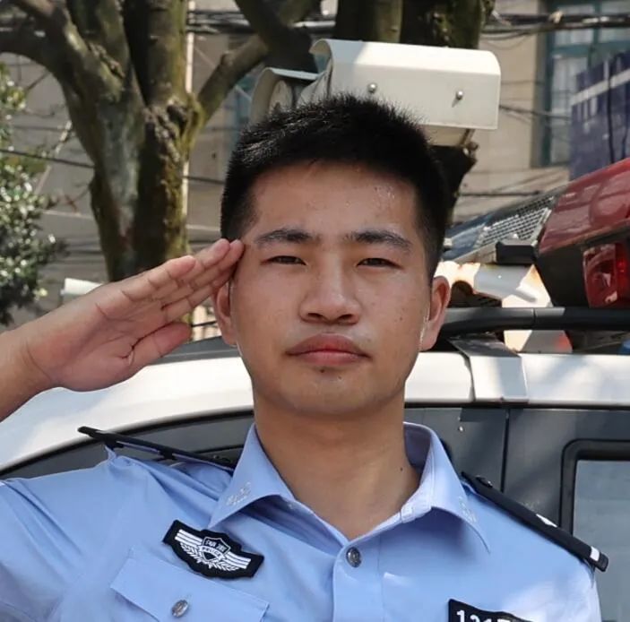 happy teacher"s day 警龄: 16年 徒弟:涟源市公安局蓝田水陆派出所