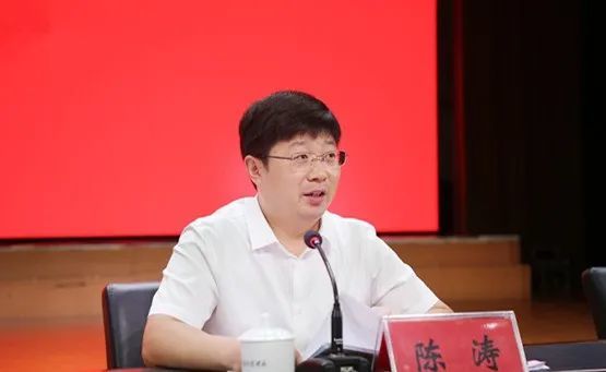 会上 市长陈涛代表市委,市政府 向广大教师,教育工