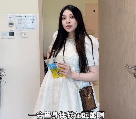 兜儿晒老婆专用座被嘲笑是前任留下的她的回复很霸气