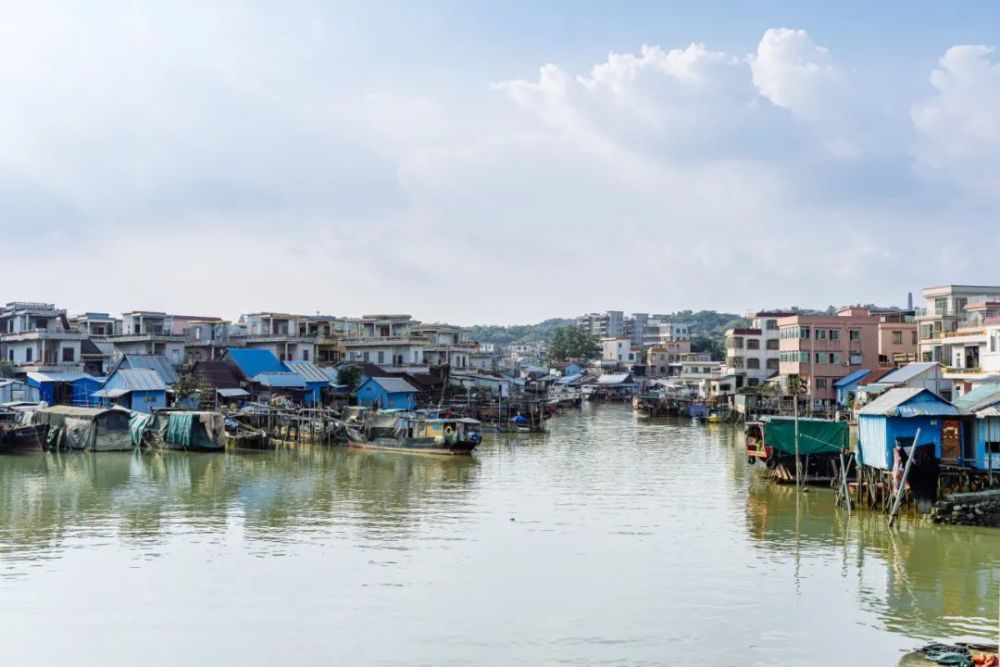 酷似湛江的莲花山码头,可能是广州最适合吃海鲜的地方