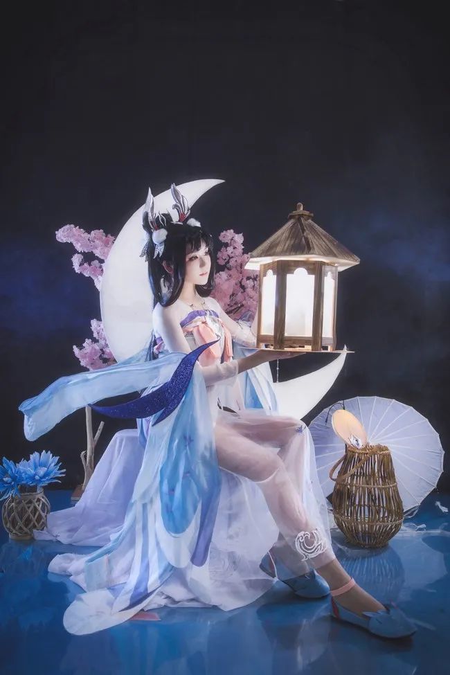 cos观赏:嫦娥