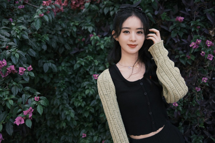 2021最火十大女明星,angelababy勉强上榜,赵丽颖仅排第二