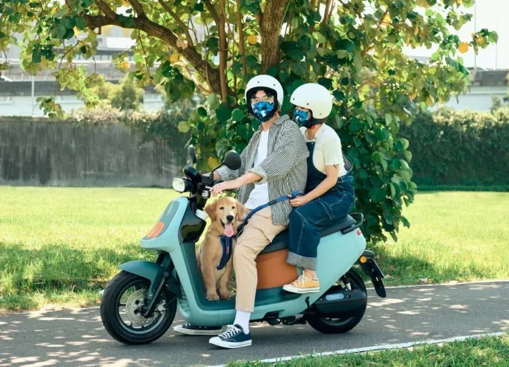 台湾省的电动车都是糖果色,gogoro vivi xkl