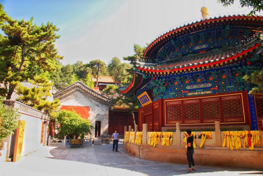 藏在北京的皇家寺院,千年历史值得一玩,距市中心大约半小时路程