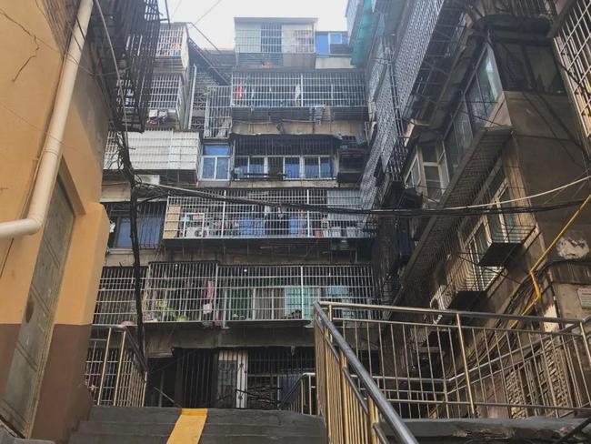 劳荣枝的五张面孔