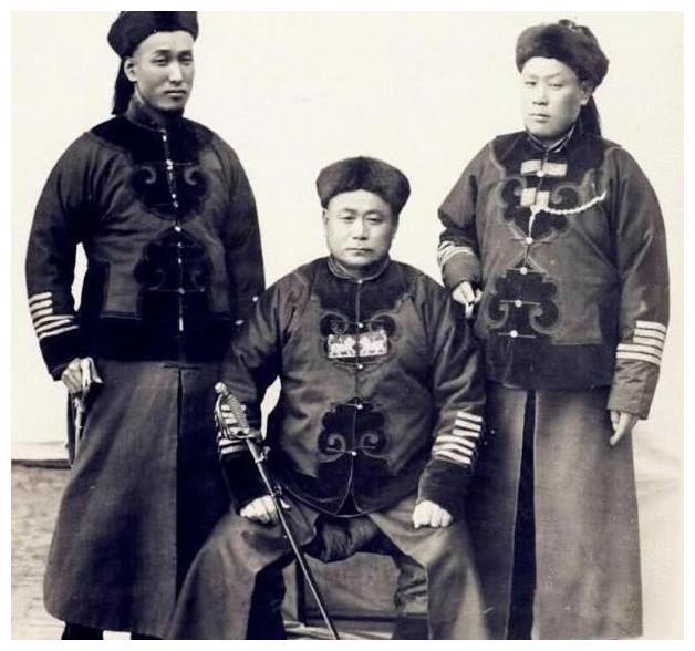 八旗子弟出身高贵为何放着仕途不走反而宁愿去当御前侍卫