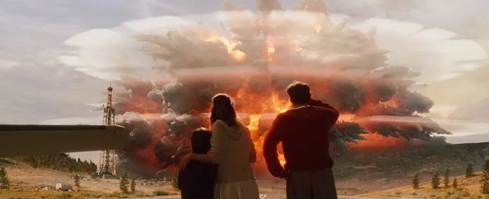 然后就到了前文提到的《2012》,这部电影上映之后,艾默里奇在一次