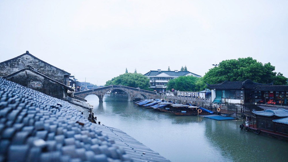 江苏一座气候温和湿润,四季分明的古镇,是aaaa级景区