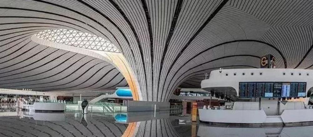 建筑女魔头扎哈设计北京大兴机场却因风格华丽而备受争议